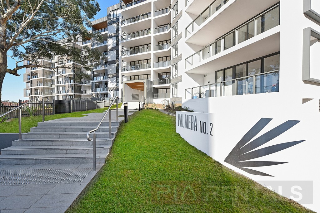 Modern 2 Bedroom Apartment plus study, Superb Location, Electrifying Specs!