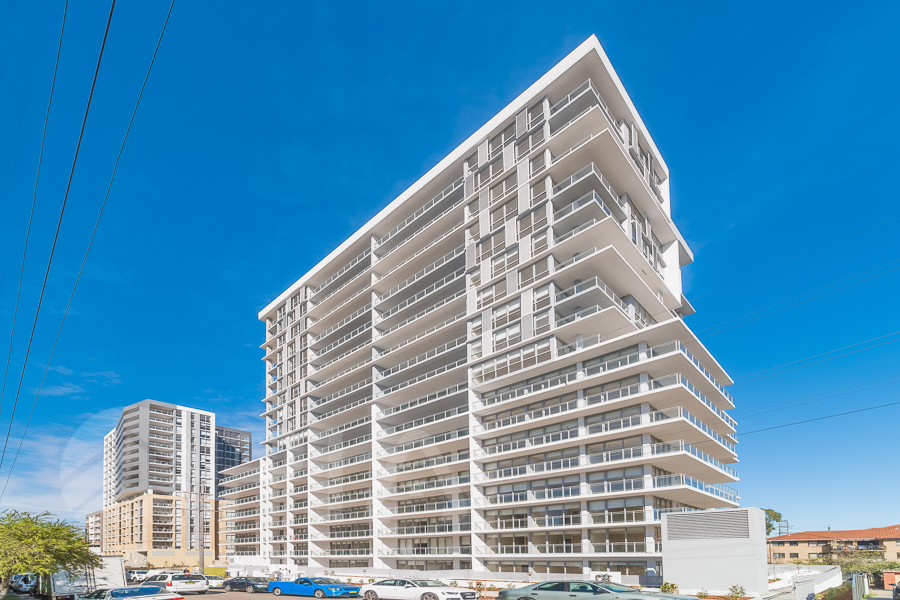 3 Bedrooms Massive Spacious Apartments Available Now!