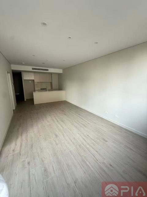 1 Bedroom Sun-Drenched Modern Apartment in the Heart of Caringbah