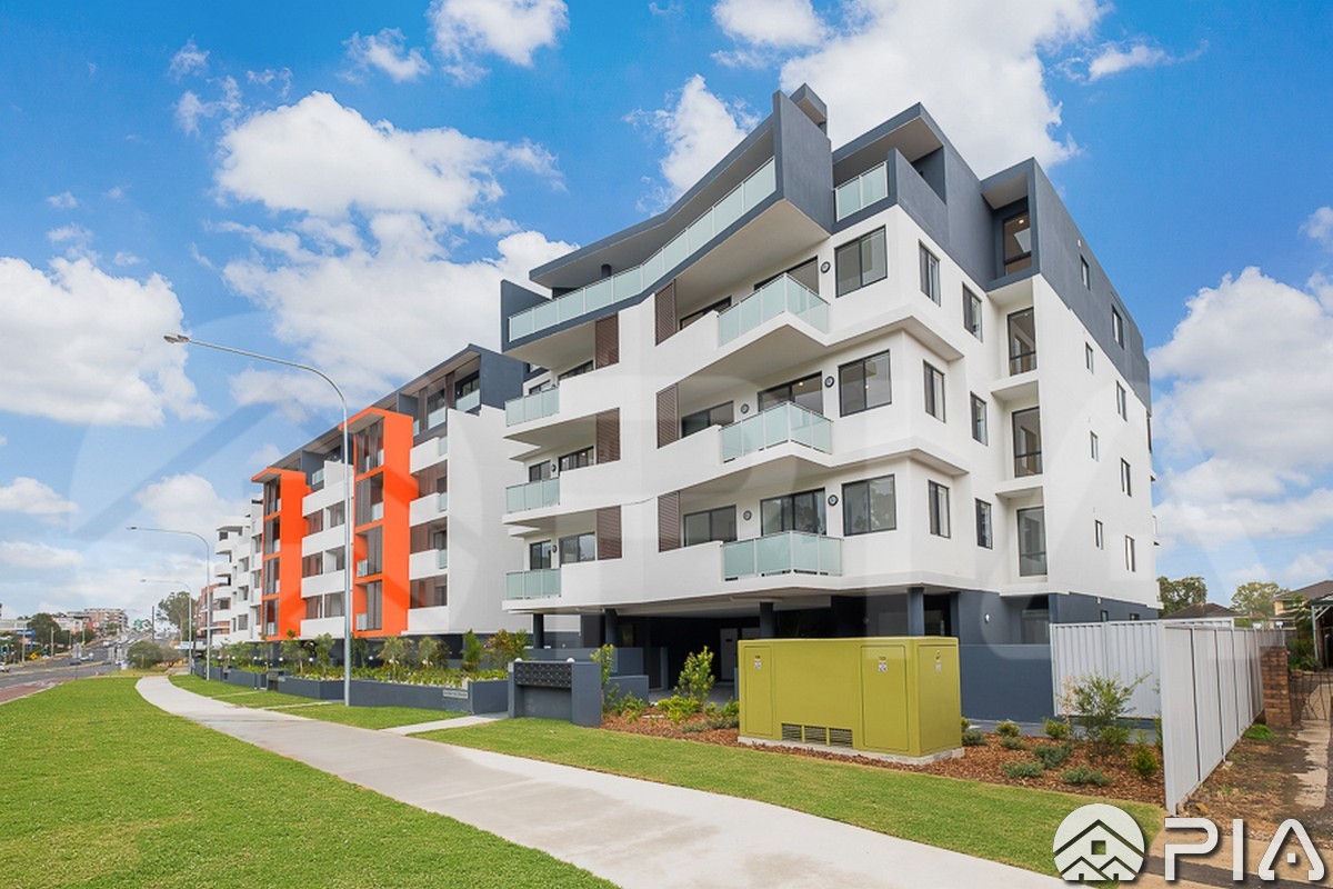 The property on martket for sell as well - 6 months lease only!! Nearly New 2-Bedroom Apartment in Wentworthville