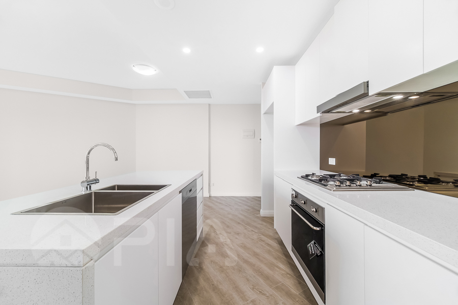 Nearly New Modern Spacious Apartments For lease NOW !!!