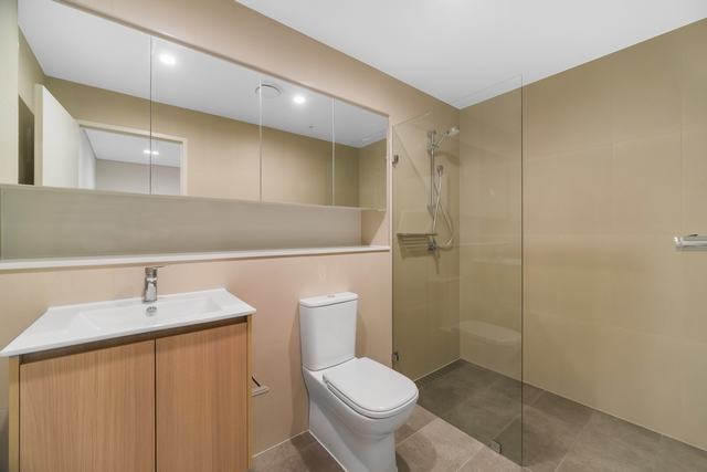 Near new 2 Bedrooms Apartment For Rent