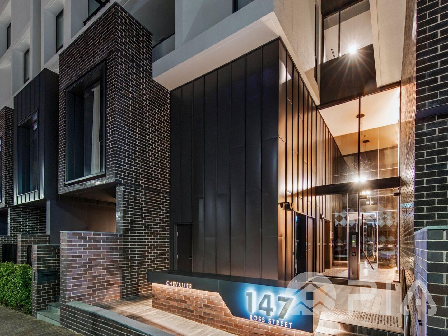 High Level Luxurious Spacious One Bedroom Designer Apartment in Forest Lodge!!