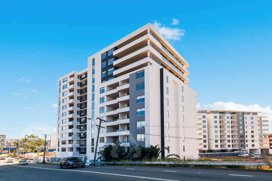 Modern 1 bedroom plus study apartment close to amenities for lease