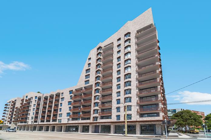 Luxury Two Bedroom Apartment For Leasing Now!