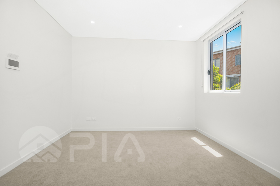Modern Apartment with Utility Bills Included – Prime Merrylands Location