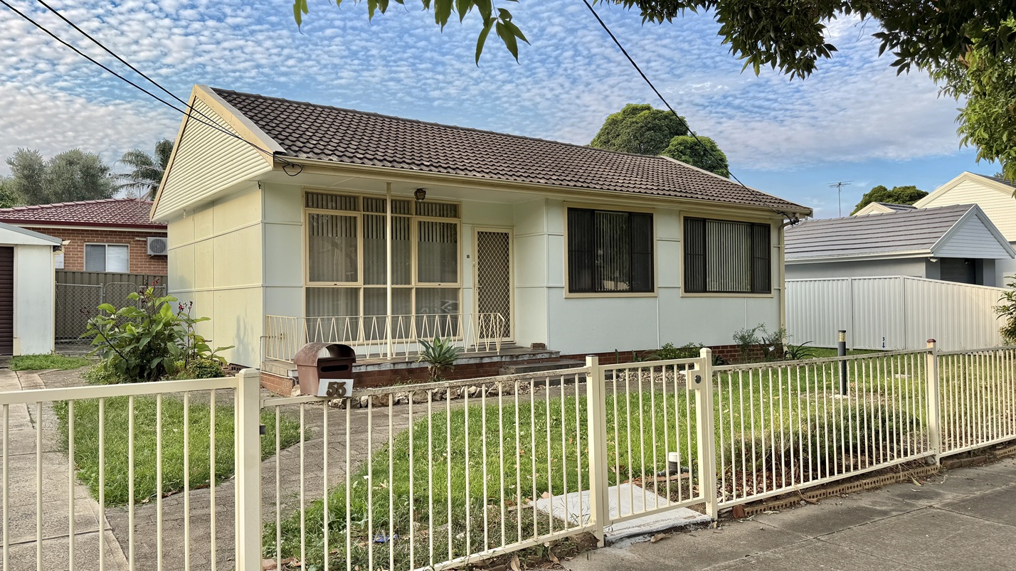 Positioned in a quiet and convenient street