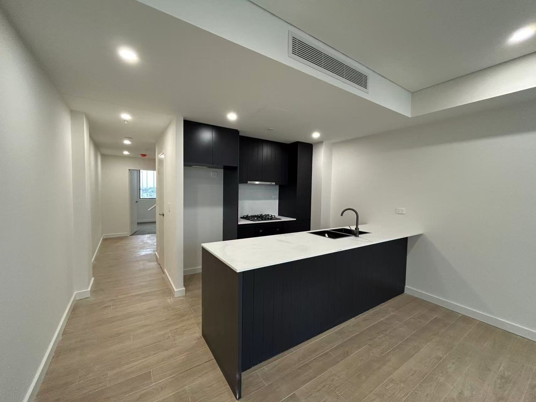 3 bedroom Apartment. NOW LEASING!!!