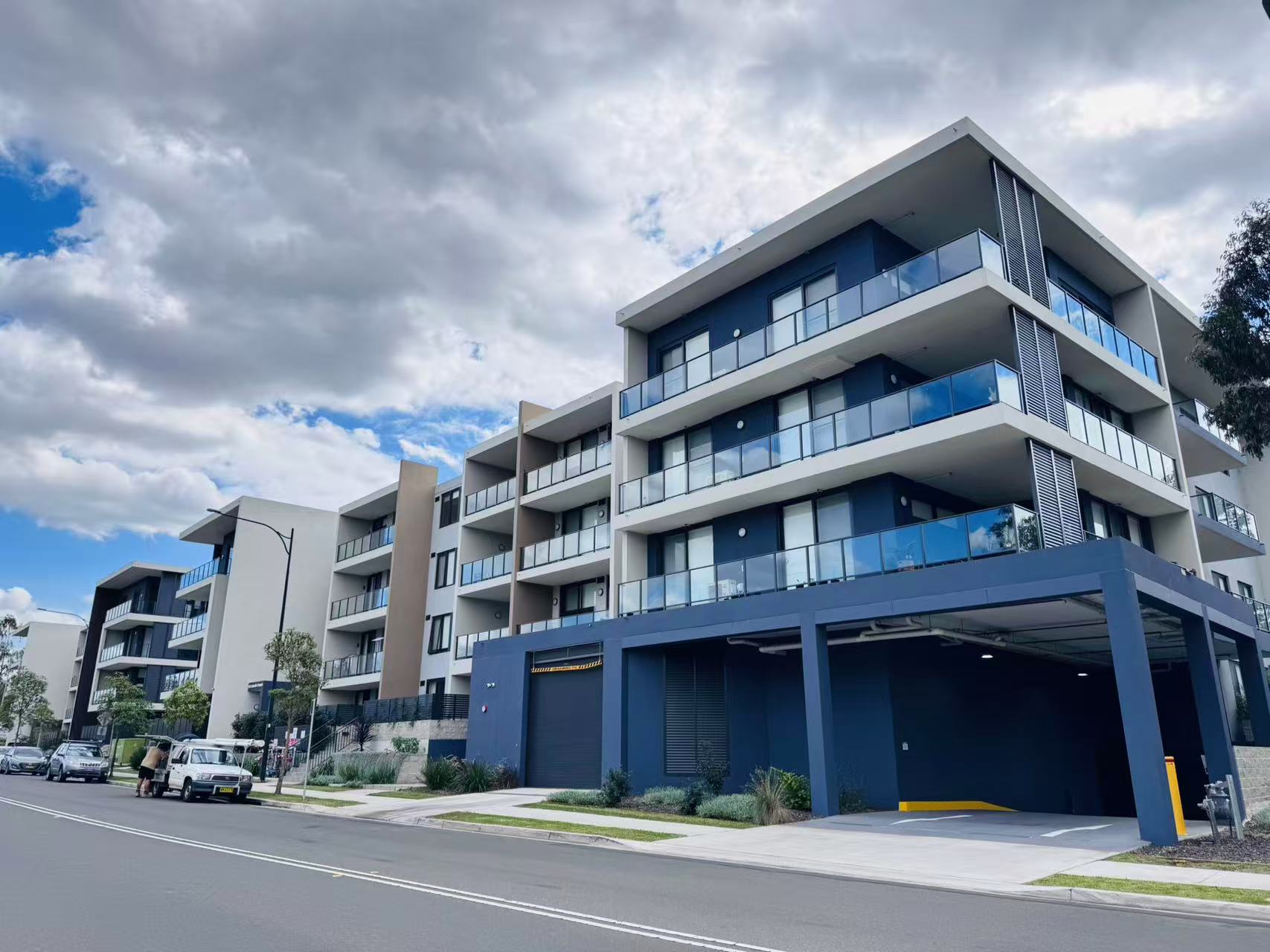 Modern 2 Bedroom Apartment in Sought-After Jordan Springs