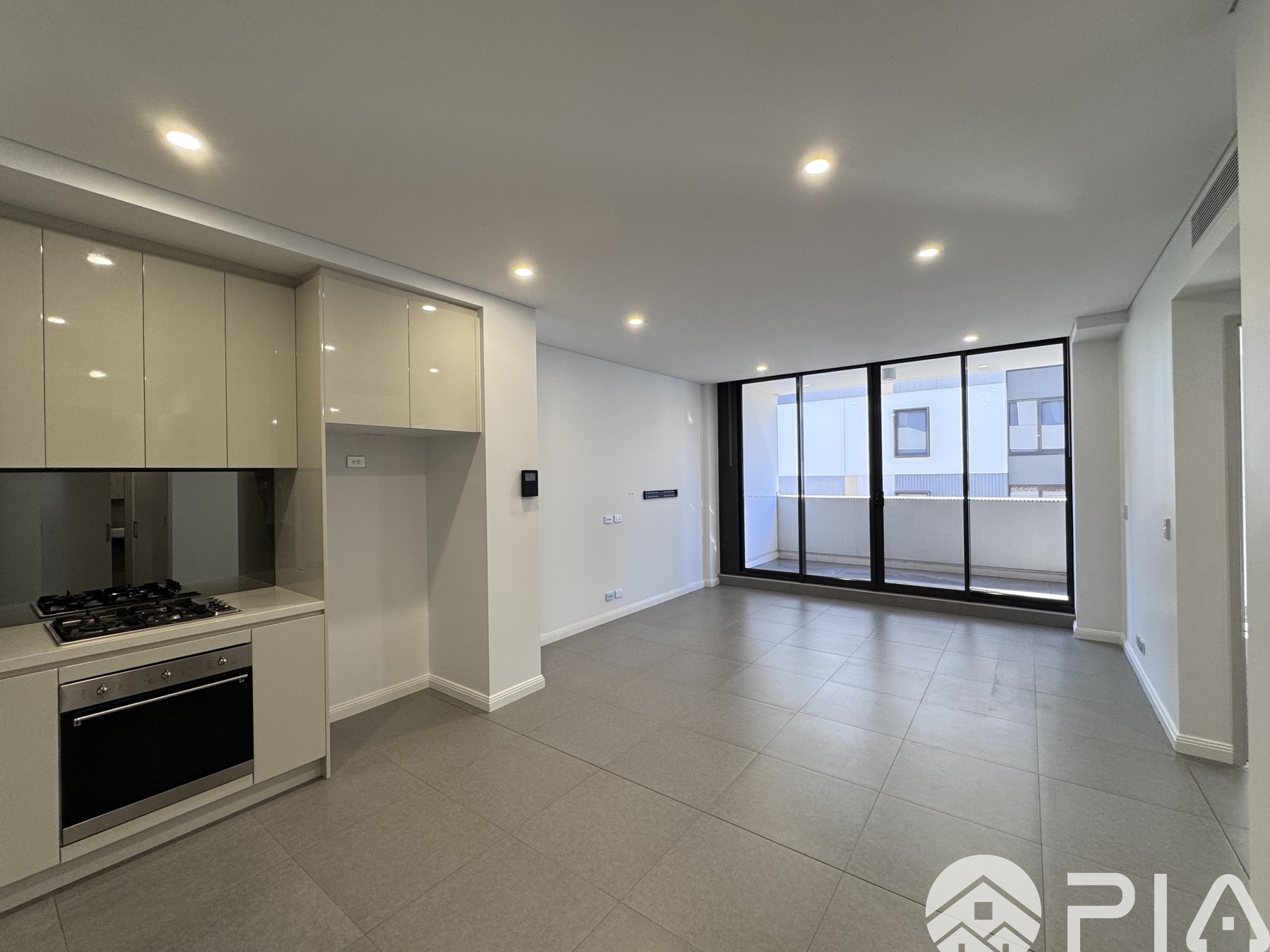 Modern 1 Bedroom Apartment | Resort-Style Facilities in Prime Rosebery Location