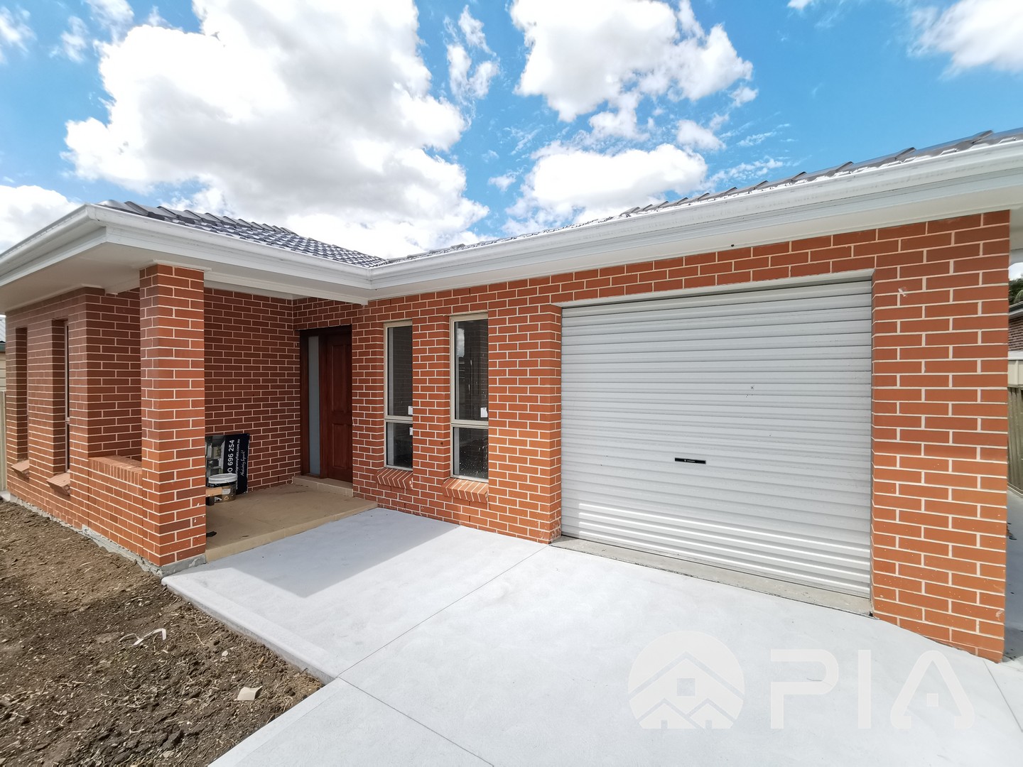 Modern 2 bedroom house For lease now!! Entrance on leftside of 97 Lansdowne Street, Parramatta