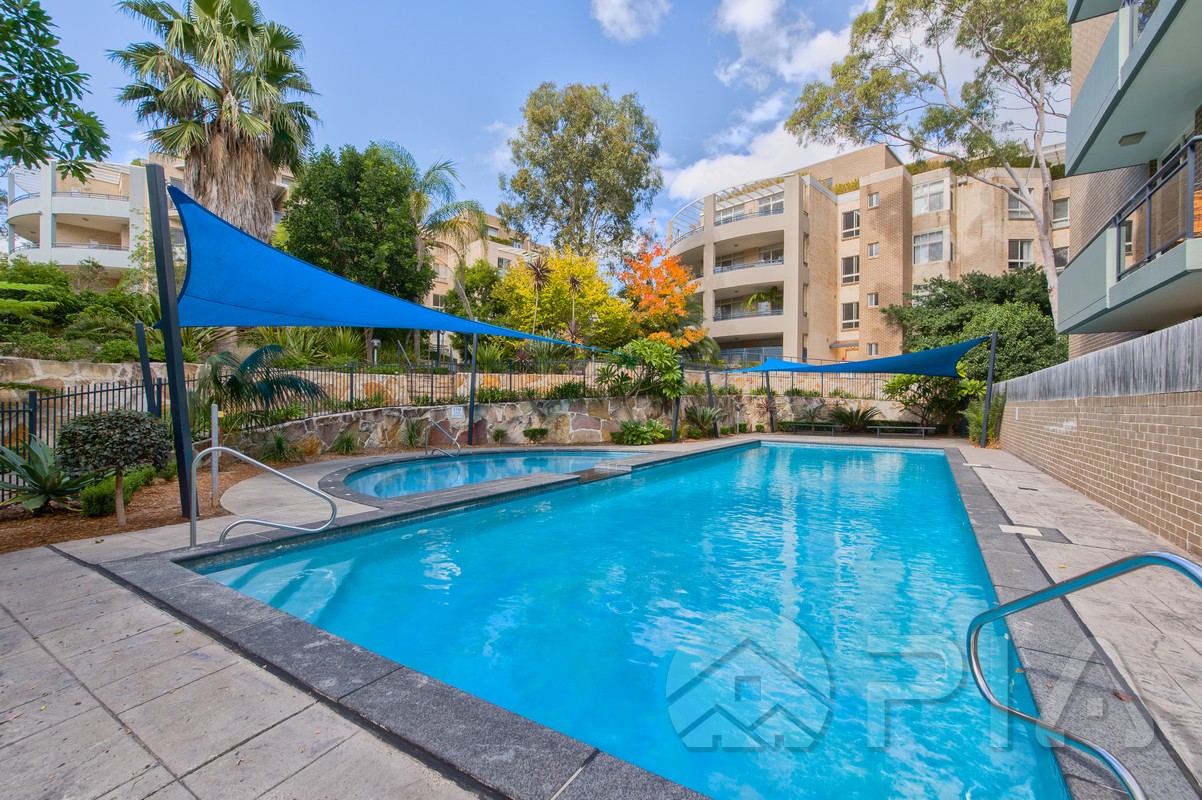 NEWLY RENOVATED Spacious & Modern 2-Bedrooms Apartment Plus Enclosed Study! With Gym and Pool!