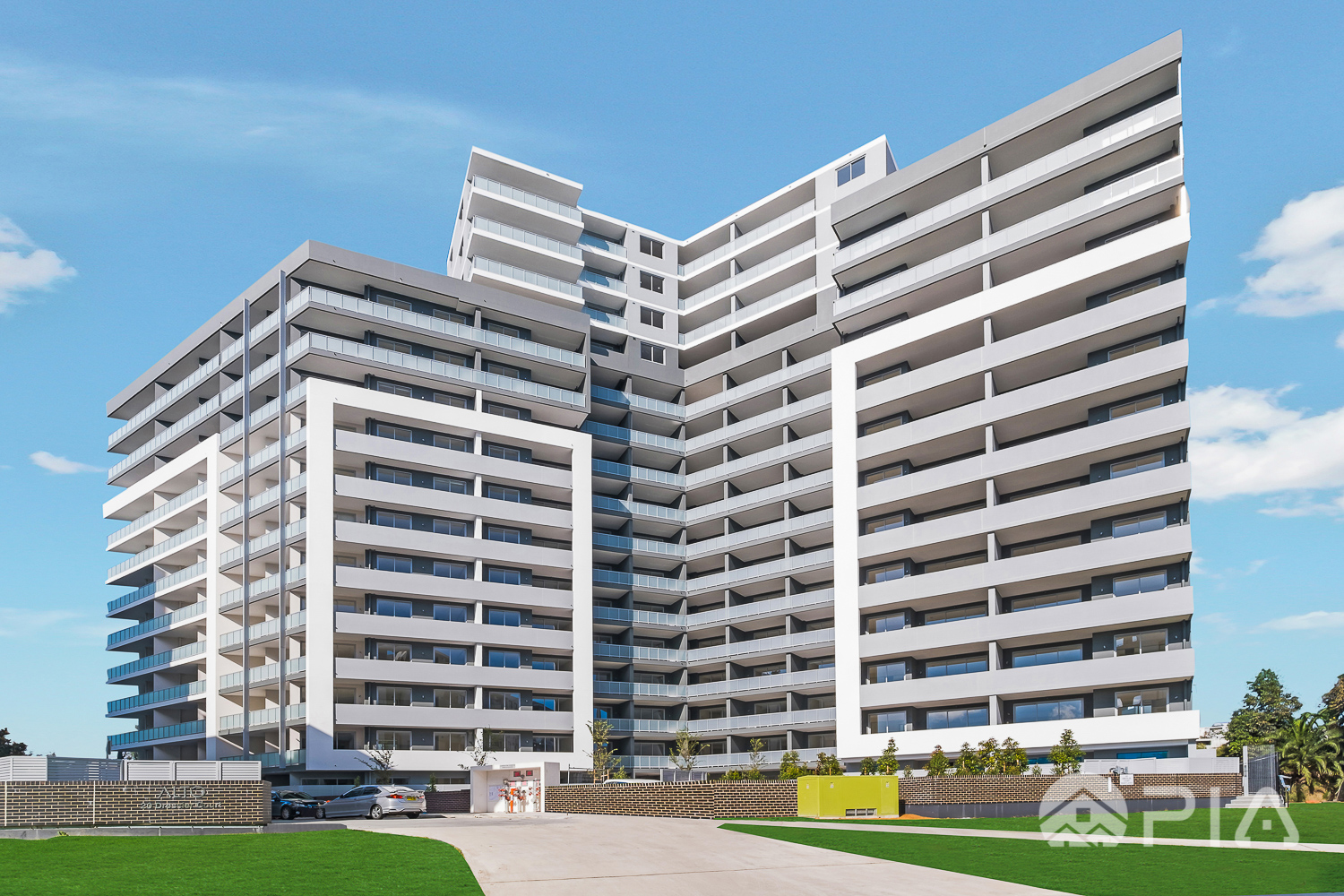 Modern 3 bedroom apartment close to amenities for lease