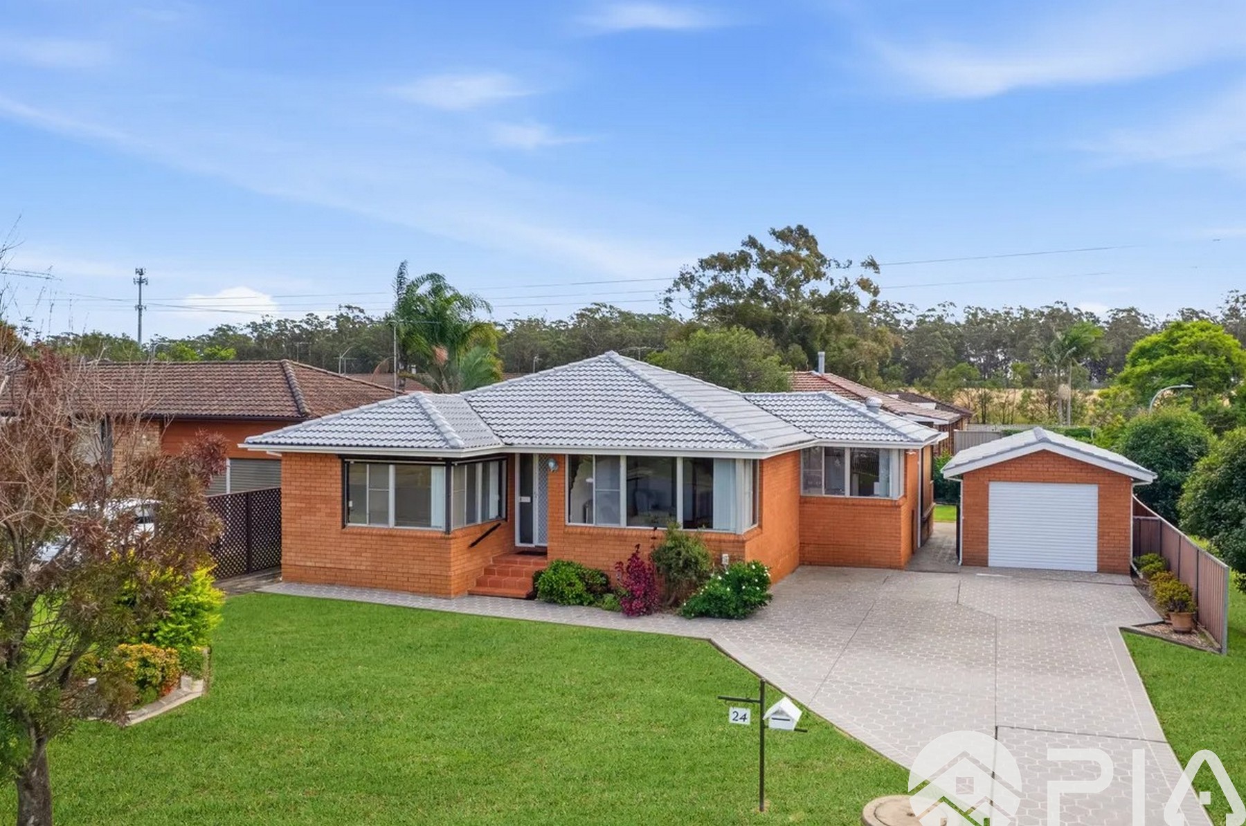 Modern Family Living in a Prime Location